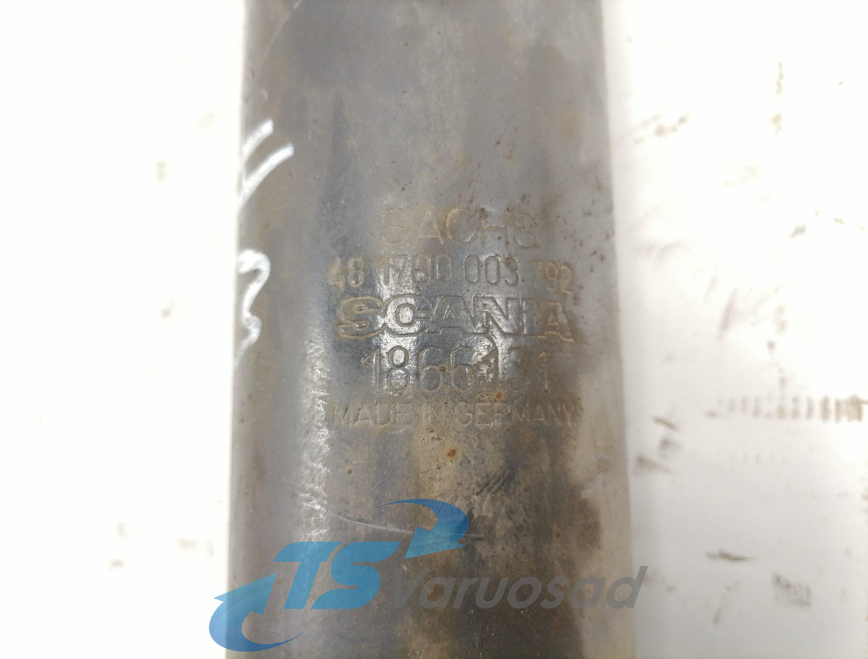 Scania Rear axel shock absorber 1866131 - Stoßdämpfer für LKW: das Bild 3 Scania Rear axel shock absorber 1866131 - Stoßdämpfer für LKW: das Bild 3