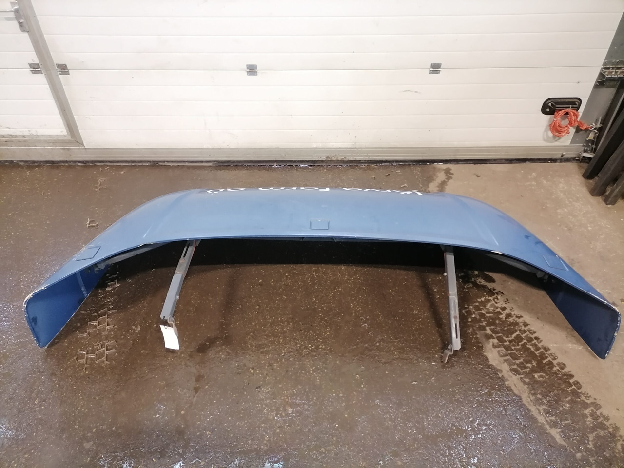 Scania Scania cab wind deflector, roof 1757973 - Aeropack/ Spoiler für LKW: das Bild 2 Scania Scania cab wind deflector, roof 1757973 - Aeropack/ Spoiler für LKW: das Bild 2