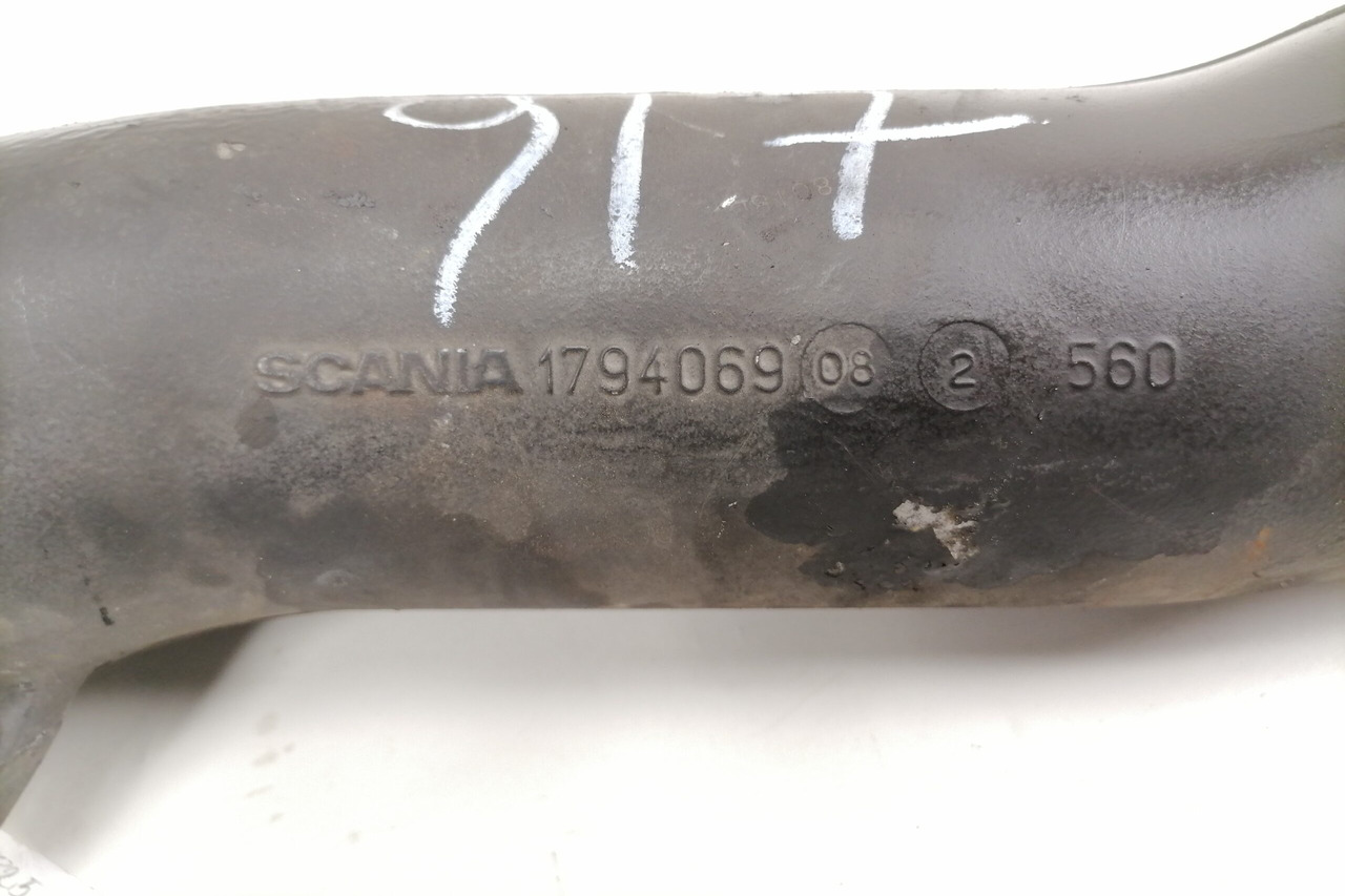 Scania intercooler pipe 1794069 - Interkühler für LKW: das Bild 2 Scania intercooler pipe 1794069 - Interkühler für LKW: das Bild 2