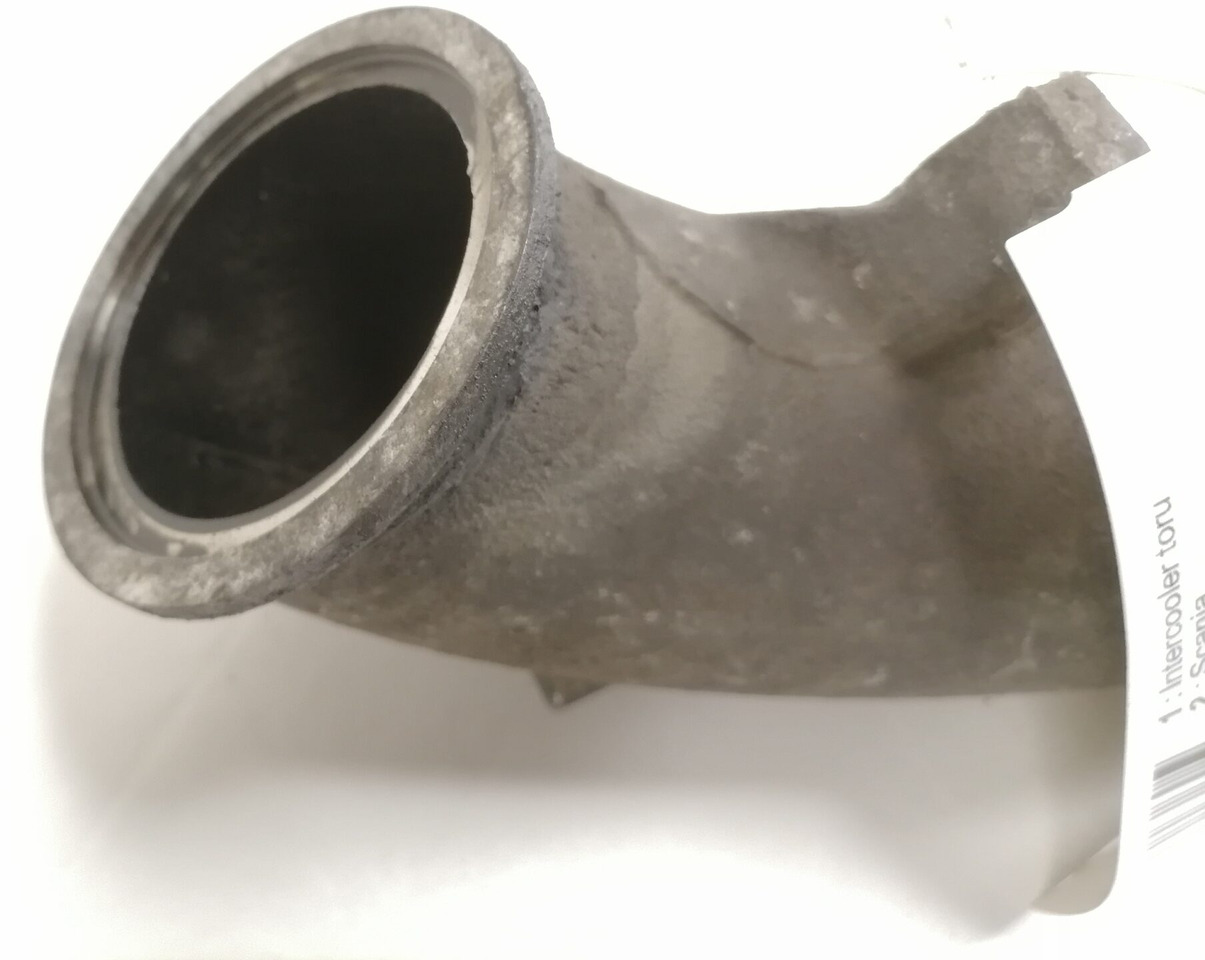 Scania intercooler pipe 1813102 - Interkühler für LKW: das Bild 3 Scania intercooler pipe 1813102 - Interkühler für LKW: das Bild 3