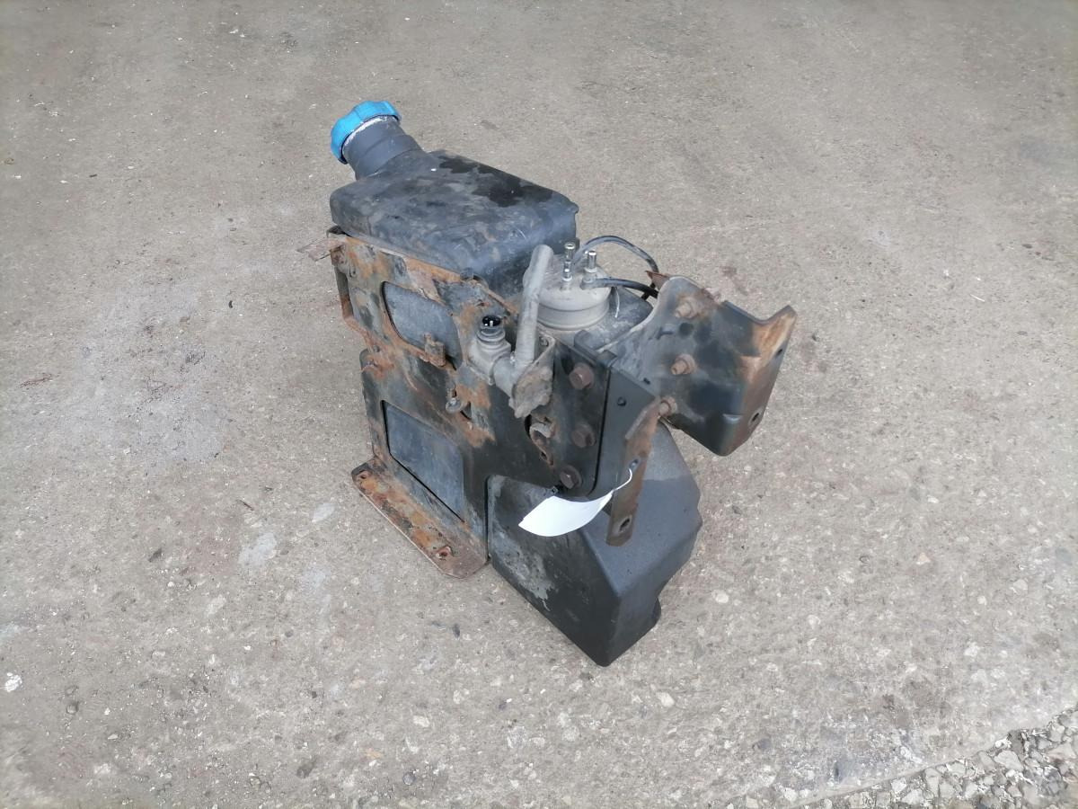 Volvo Ad Blue tank 82169309 - Kraftstoffaufbereitung/ Kraftstoffförderung für LKW: das Bild 4 Volvo Ad Blue tank 82169309 - Kraftstoffaufbereitung/ Kraftstoffförderung für LKW: das Bild 4