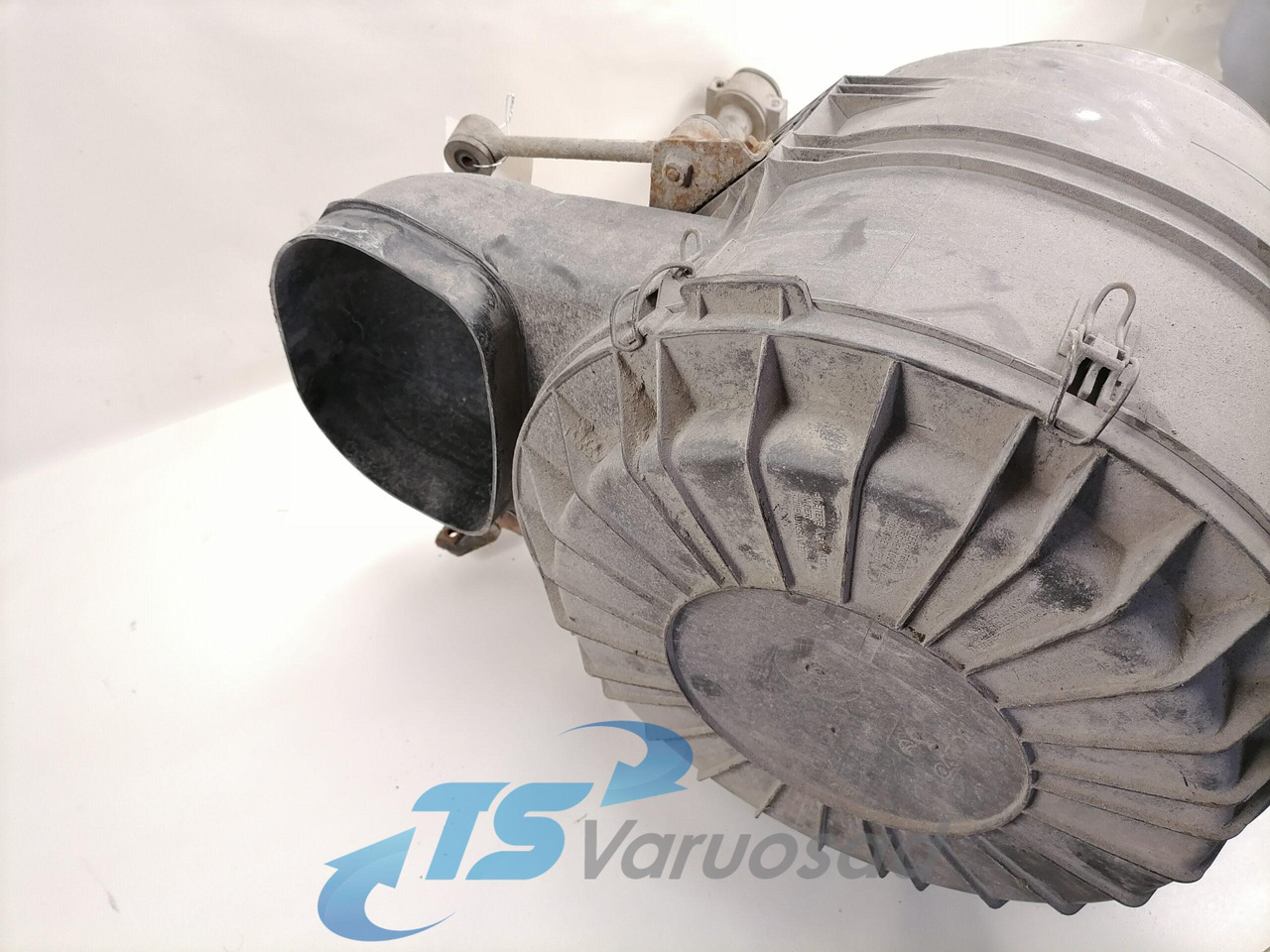 Volvo Air filter housing 21115476 - Luftansaugsystem für LKW: das Bild 5 Volvo Air filter housing 21115476 - Luftansaugsystem für LKW: das Bild 5