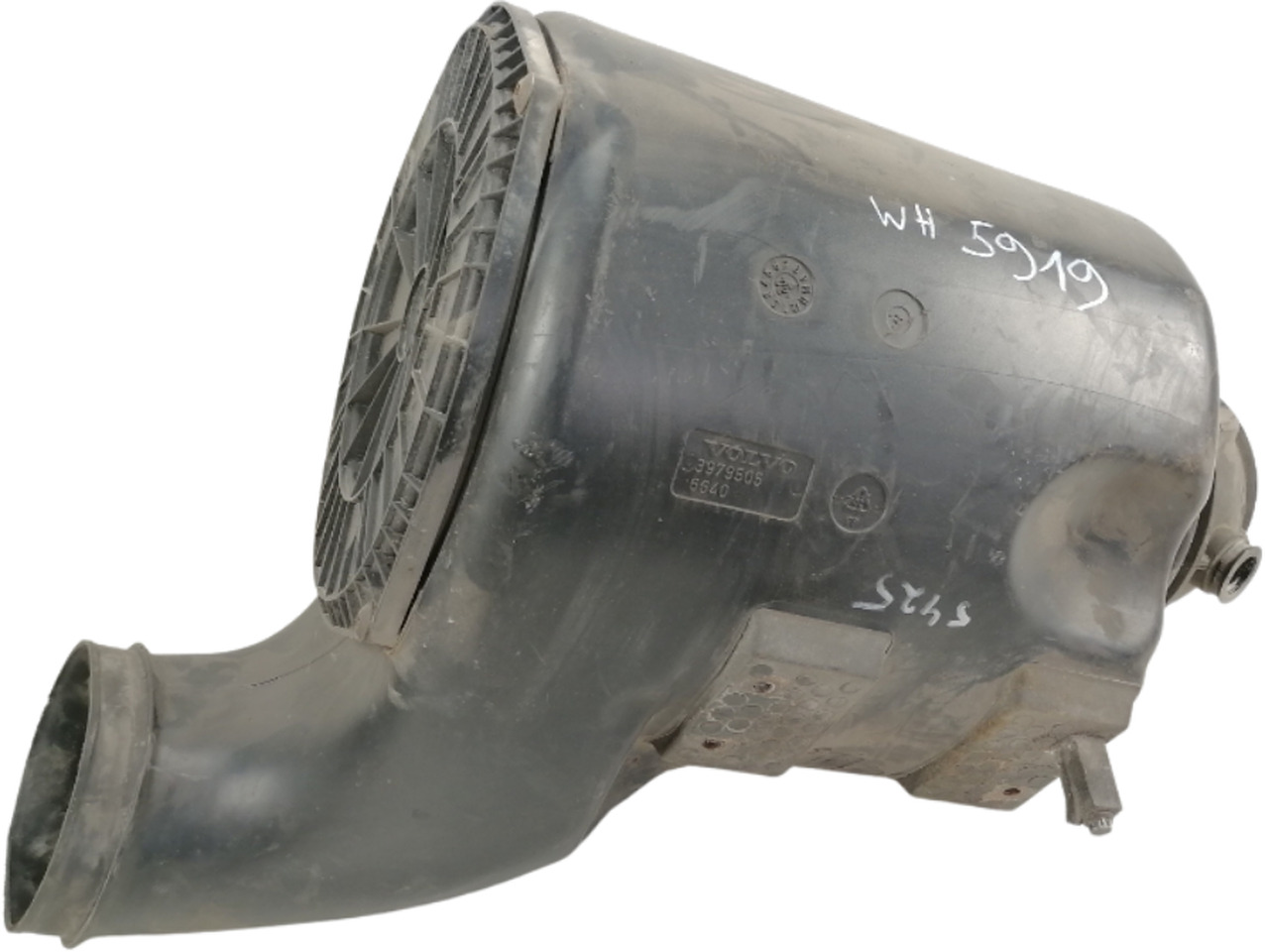 Volvo Air filter housing 3979505 - Luftansaugsystem für LKW: das Bild 1 Volvo Air filter housing 3979505 - Luftansaugsystem für LKW: das Bild 1