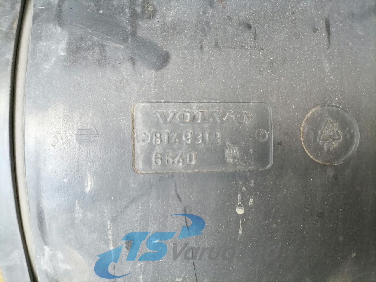 Volvo Air filter housing 8149319 - Luftansaugsystem für LKW: das Bild 5 Volvo Air filter housing 8149319 - Luftansaugsystem für LKW: das Bild 5