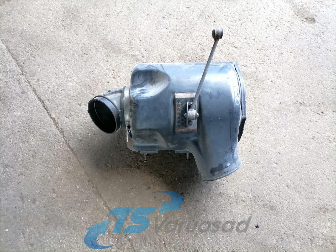 Volvo Air filter housing 8149319 - Luftansaugsystem für LKW: das Bild 1 Volvo Air filter housing 8149319 - Luftansaugsystem für LKW: das Bild 1