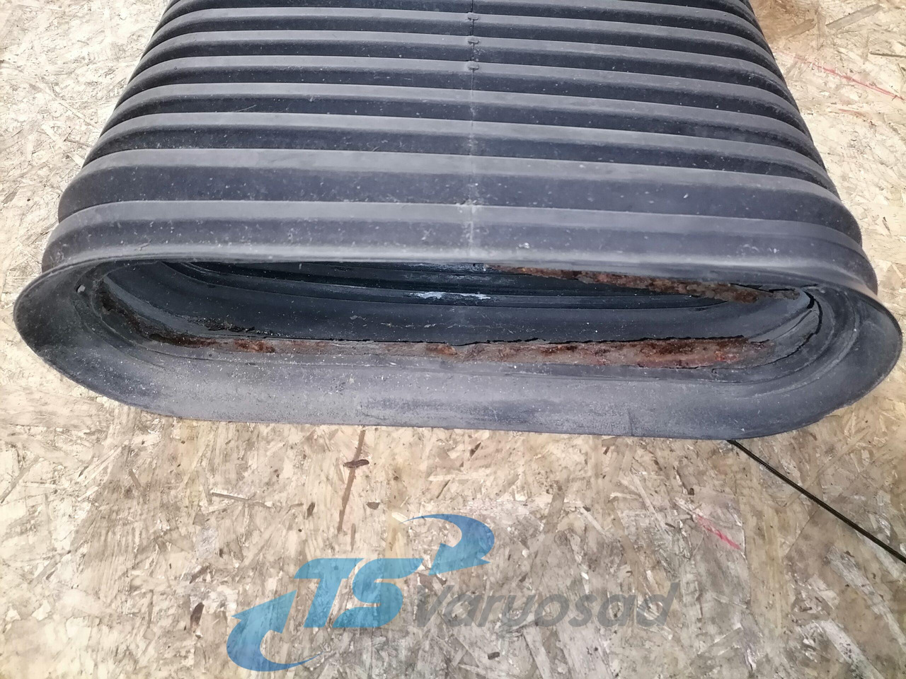 Volvo Air intake 1676680 - Luftansaugsystem für LKW: das Bild 5 Volvo Air intake 1676680 - Luftansaugsystem für LKW: das Bild 5