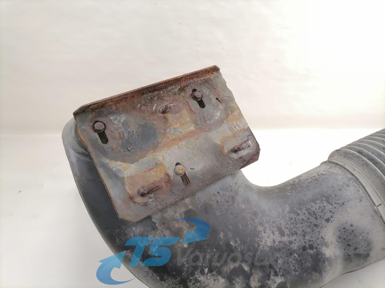 Volvo Air intake 20456478 - Luftansaugsystem für LKW: das Bild 4 Volvo Air intake 20456478 - Luftansaugsystem für LKW: das Bild 4