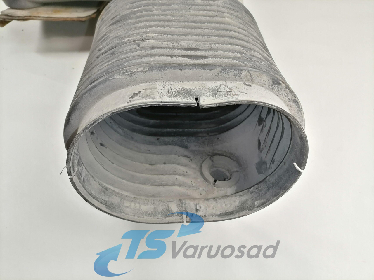 Volvo Air intake 20456478 - Luftansaugsystem für LKW: das Bild 5 Volvo Air intake 20456478 - Luftansaugsystem für LKW: das Bild 5