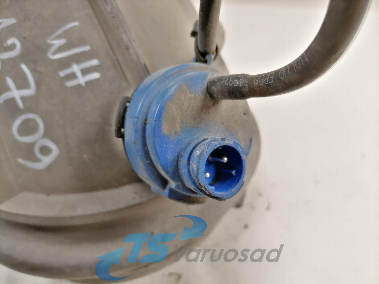 Volvo Air intake 21115482 - Luftansaugsystem für LKW: das Bild 2 Volvo Air intake 21115482 - Luftansaugsystem für LKW: das Bild 2