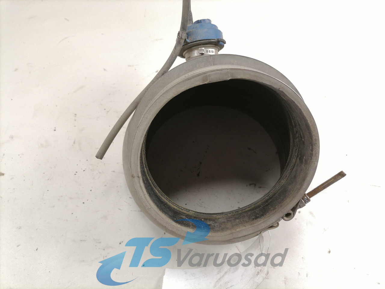 Volvo Air intake 21115482 - Luftansaugsystem für LKW: das Bild 3 Volvo Air intake 21115482 - Luftansaugsystem für LKW: das Bild 3