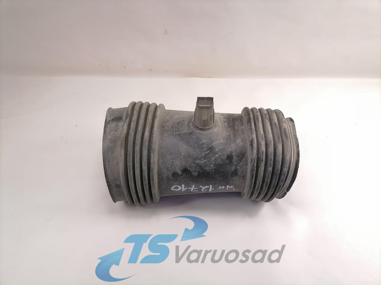 Volvo Air intake 21116214 - Luftansaugsystem für LKW: das Bild 1 Volvo Air intake 21116214 - Luftansaugsystem für LKW: das Bild 1