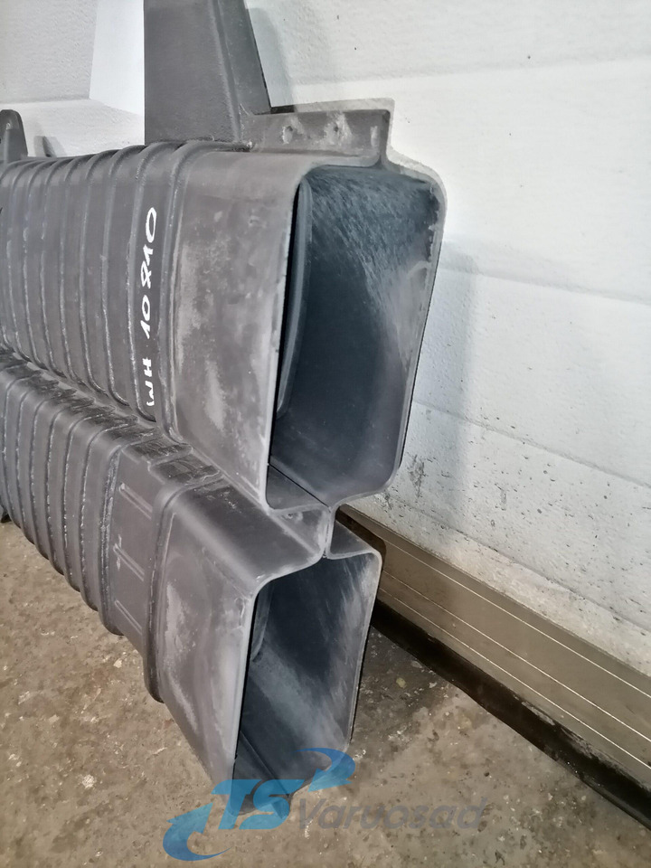 Volvo Air intake 21122123 - Luftansaugsystem für LKW: das Bild 5 Volvo Air intake 21122123 - Luftansaugsystem für LKW: das Bild 5