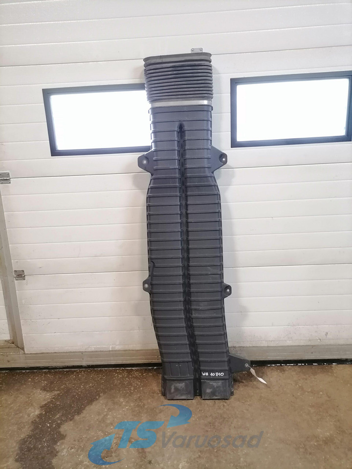 Volvo Air intake 21122123 - Luftansaugsystem für LKW: das Bild 2 Volvo Air intake 21122123 - Luftansaugsystem für LKW: das Bild 2