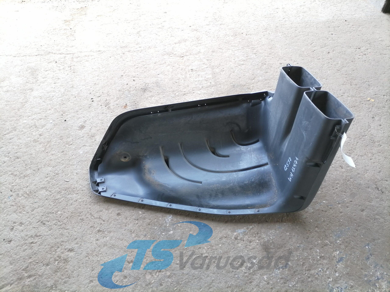 Volvo Air intake 21174442 - Luftansaugsystem für LKW: das Bild 3 Volvo Air intake 21174442 - Luftansaugsystem für LKW: das Bild 3