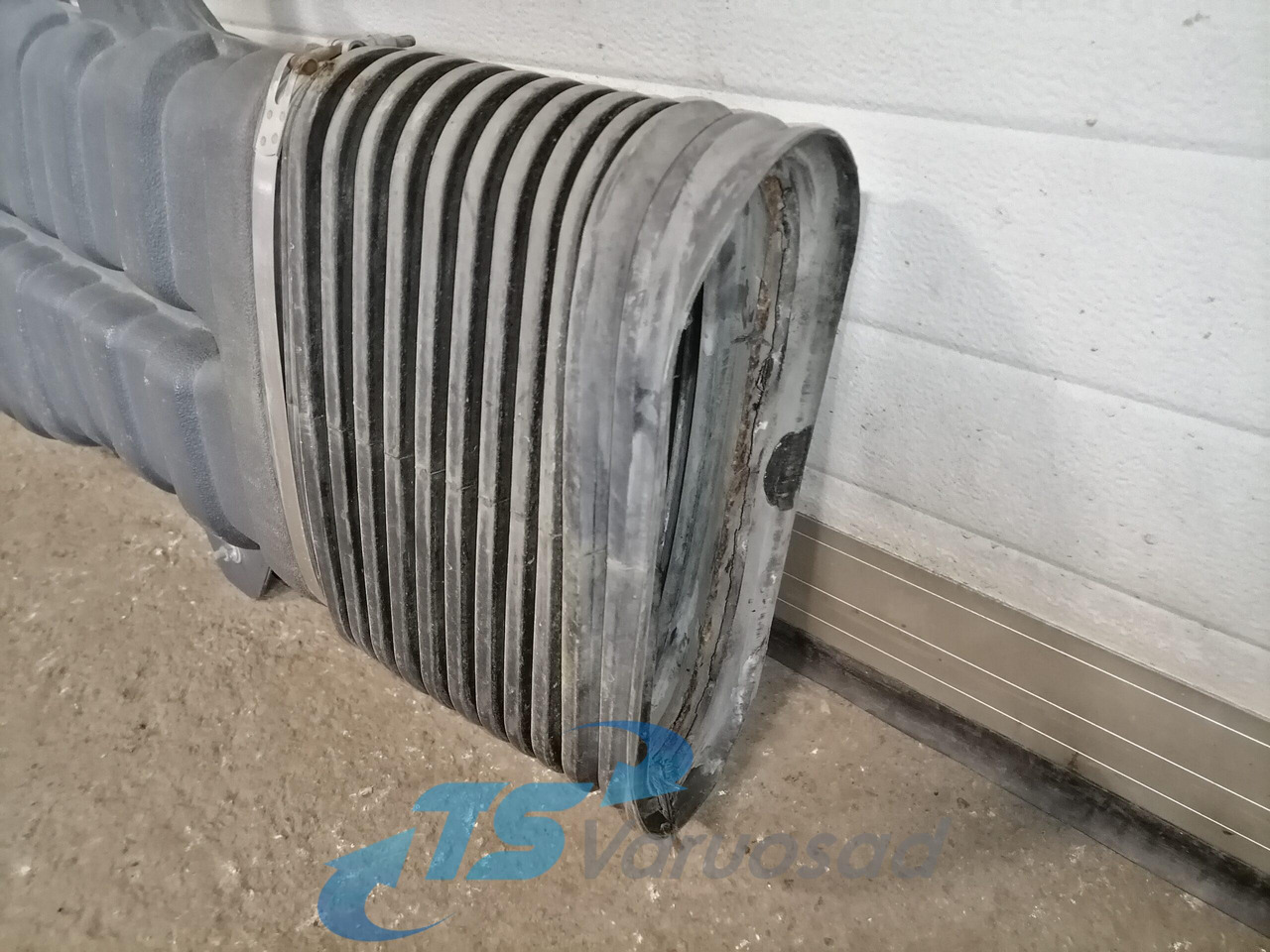 Volvo Air intake 8149274 - Luftansaugsystem für LKW: das Bild 3 Volvo Air intake 8149274 - Luftansaugsystem für LKW: das Bild 3