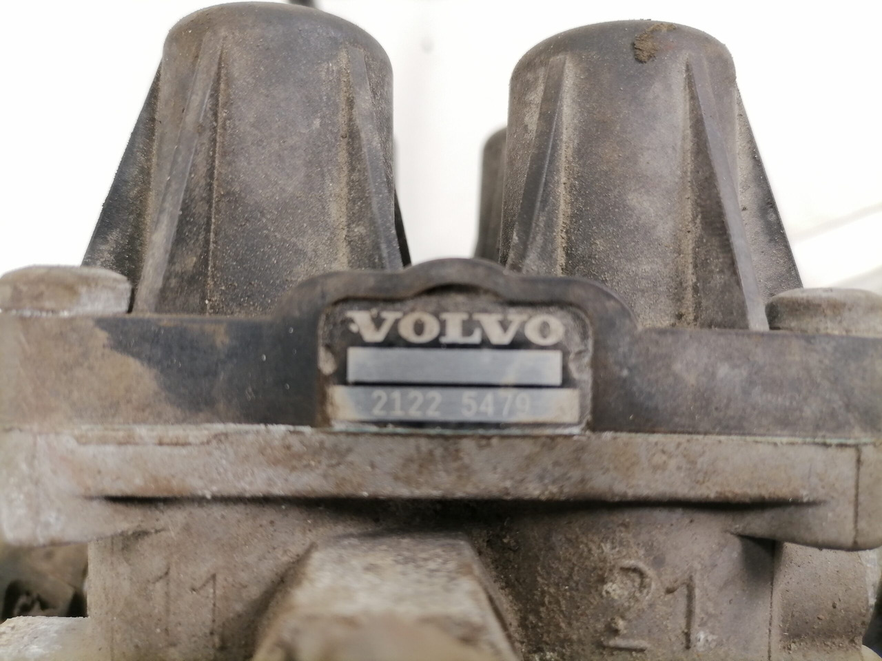 Volvo Air pressure control valve 21225479 - Bremsventil für LKW: das Bild 4 Volvo Air pressure control valve 21225479 - Bremsventil für LKW: das Bild 4