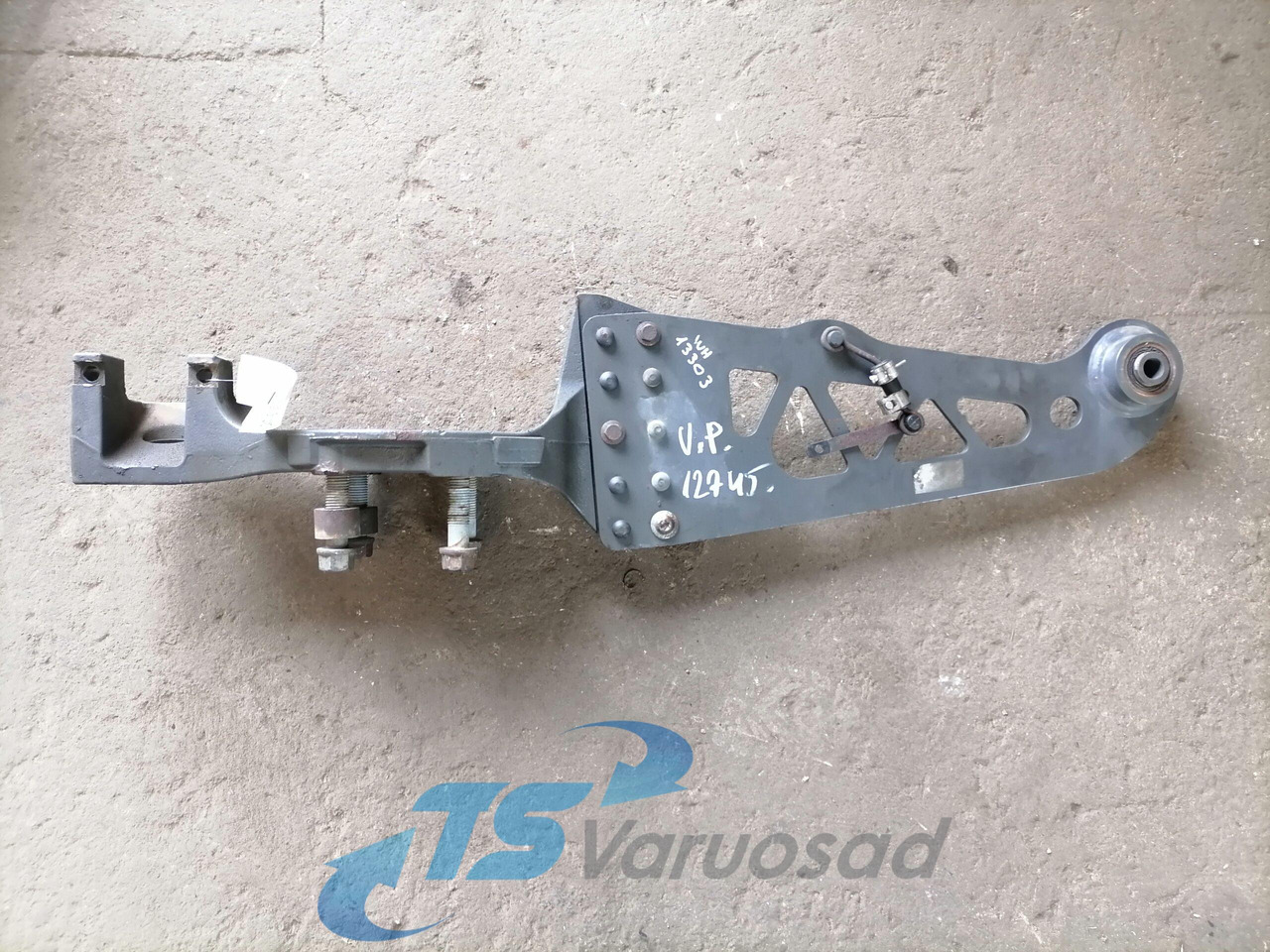 Volvo Air spring bracket 22119742 - Luftfederung für LKW: das Bild 3 Volvo Air spring bracket 22119742 - Luftfederung für LKW: das Bild 3