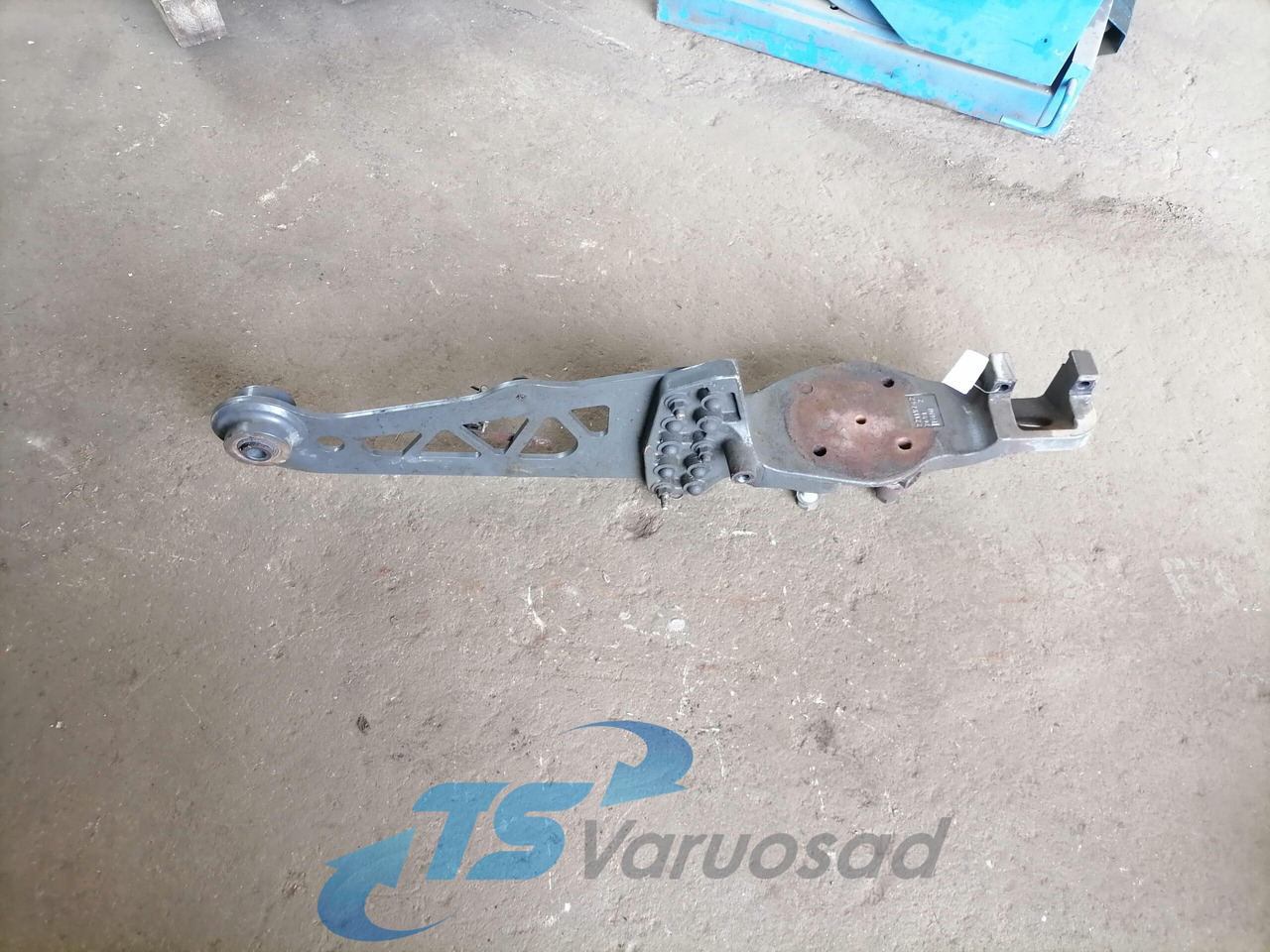 Volvo Air spring bracket 22119742 - Luftfederung für LKW: das Bild 1 Volvo Air spring bracket 22119742 - Luftfederung für LKW: das Bild 1