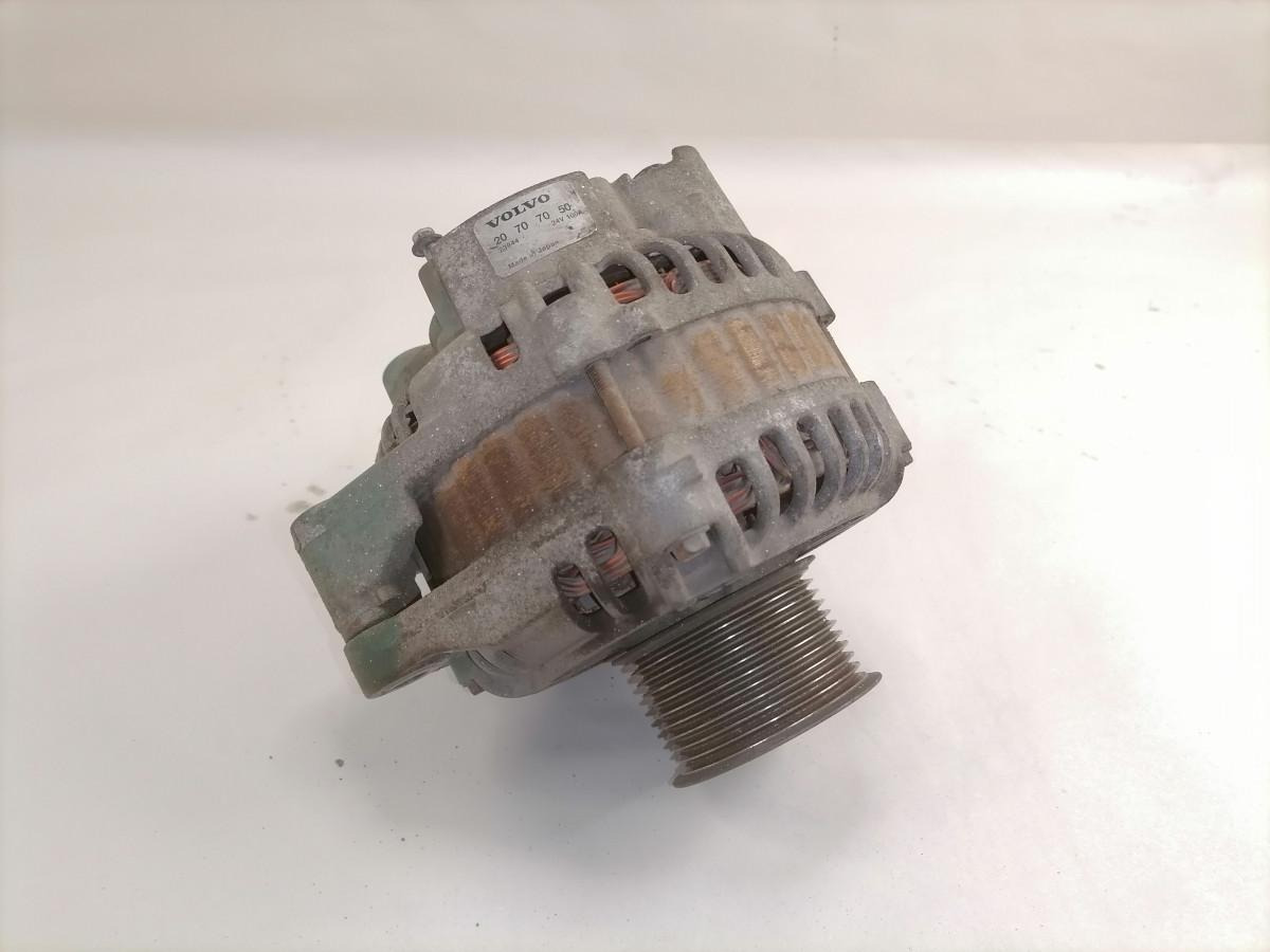 Volvo Alternator 20707050 - Lichtmaschine für LKW: das Bild 2 Volvo Alternator 20707050 - Lichtmaschine für LKW: das Bild 2