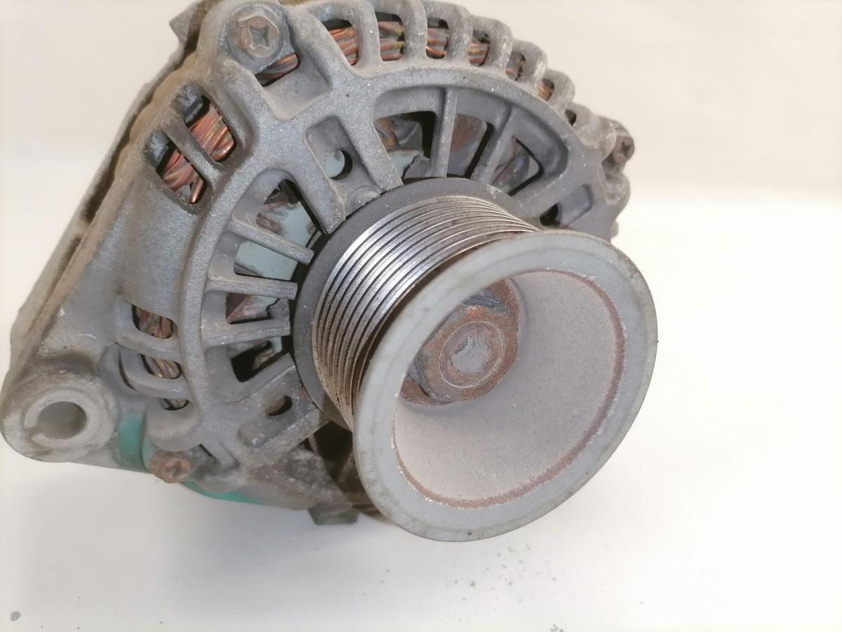 Volvo Alternator 20707050 - Lichtmaschine für LKW: das Bild 4 Volvo Alternator 20707050 - Lichtmaschine für LKW: das Bild 4