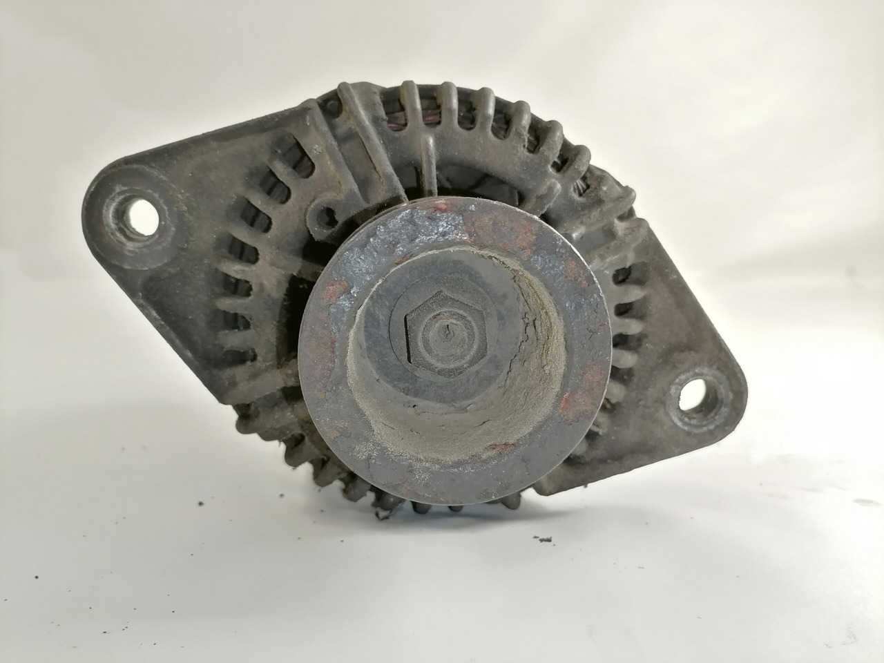 Volvo Alternator 20741686 - Lichtmaschine für LKW: das Bild 4 Volvo Alternator 20741686 - Lichtmaschine für LKW: das Bild 4