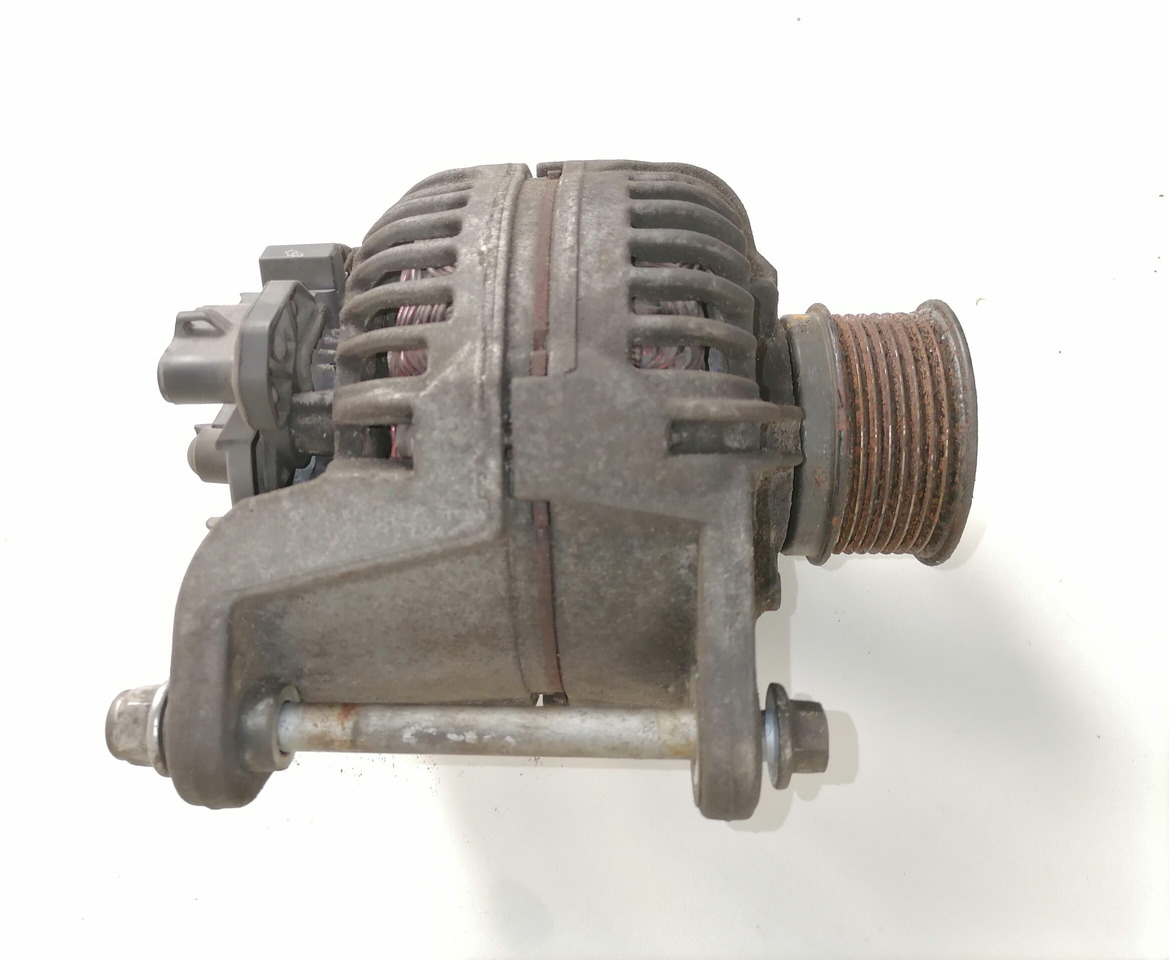 Volvo Alternator 22218393 - Lichtmaschine für LKW: das Bild 3 Volvo Alternator 22218393 - Lichtmaschine für LKW: das Bild 3