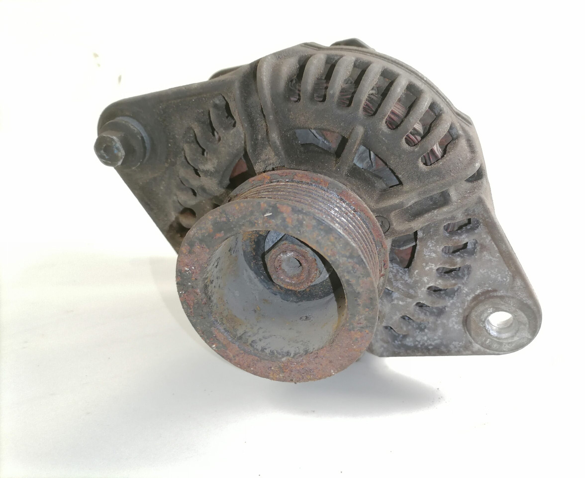 Volvo Alternator 22218393 - Lichtmaschine für LKW: das Bild 2 Volvo Alternator 22218393 - Lichtmaschine für LKW: das Bild 2