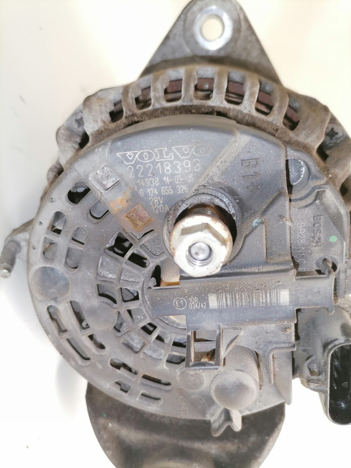 Volvo Alternator 22218393 - Lichtmaschine für LKW: das Bild 5 Volvo Alternator 22218393 - Lichtmaschine für LKW: das Bild 5