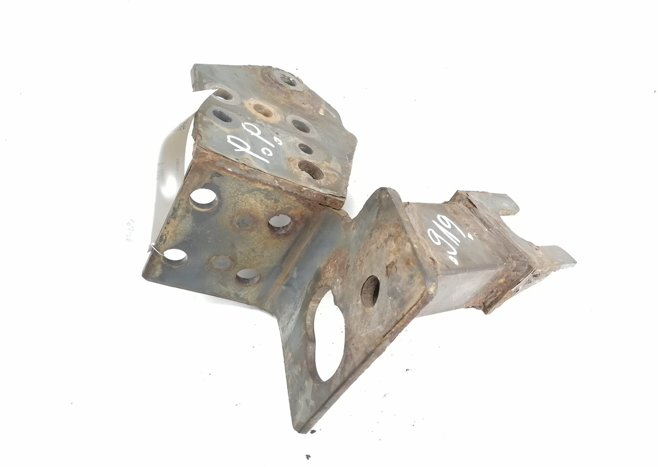 Volvo Bumper bracket 20499244 - Stoßstange für LKW: das Bild 3 Volvo Bumper bracket 20499244 - Stoßstange für LKW: das Bild 3