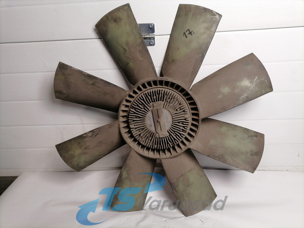 Volvo Cooling fan 1674864 - Ventilator für LKW: das Bild 1 Volvo Cooling fan 1674864 - Ventilator für LKW: das Bild 1
