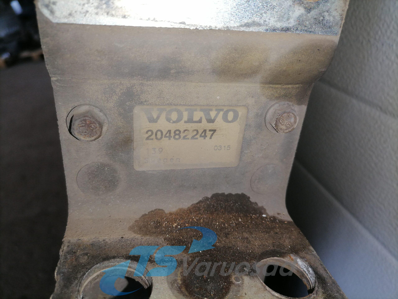 Volvo Cooling radiator 20722440 - Kühler für LKW: das Bild 3 Volvo Cooling radiator 20722440 - Kühler für LKW: das Bild 3