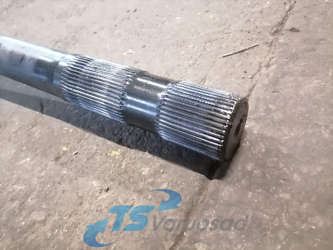 Volvo Drive shaft 20836831 - Antriebswelle für LKW: das Bild 2 Volvo Drive shaft 20836831 - Antriebswelle für LKW: das Bild 2