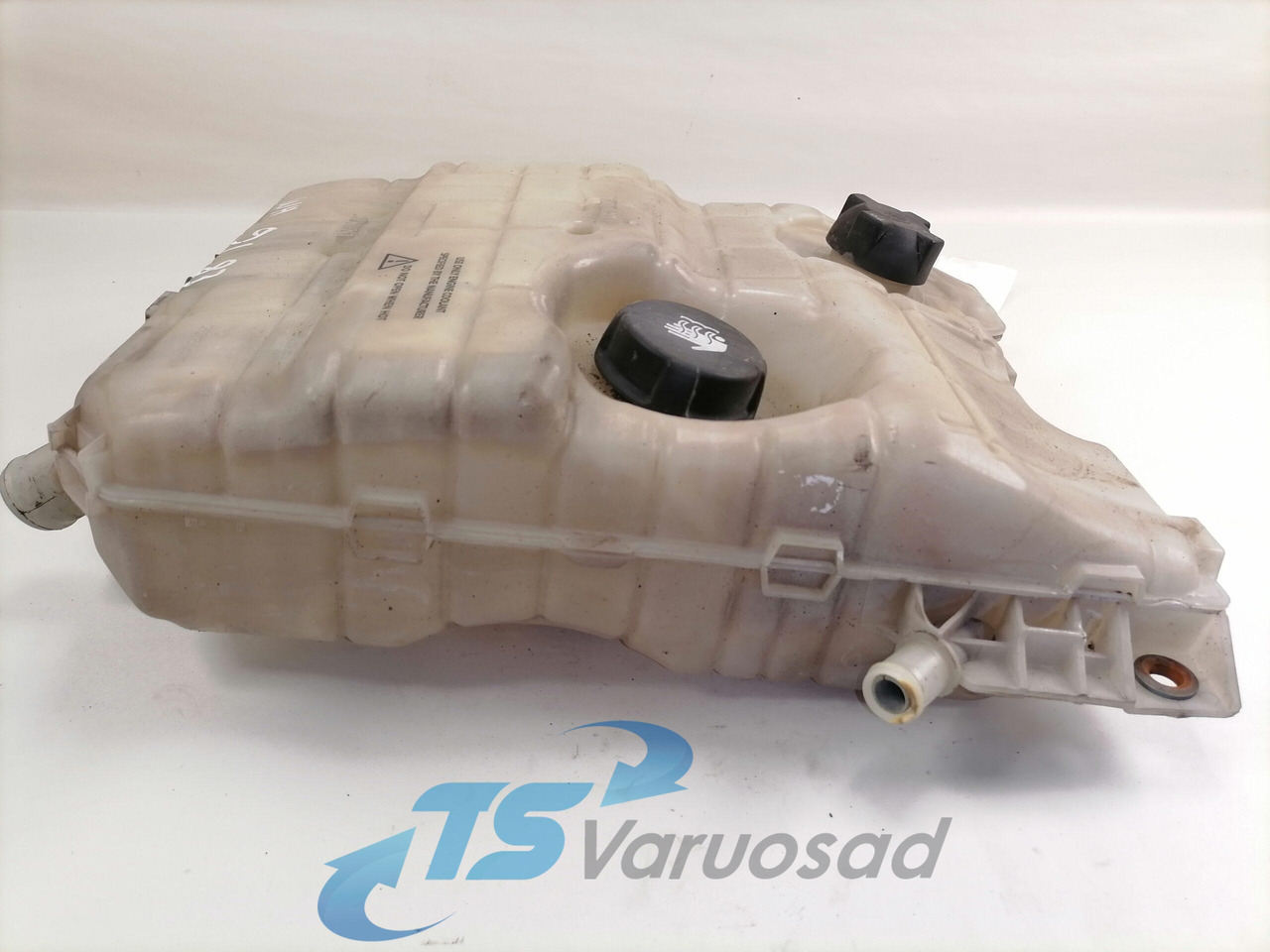 Volvo Expansion tank 20784475 - Universalteil für LKW: das Bild 4 Volvo Expansion tank 20784475 - Universalteil für LKW: das Bild 4