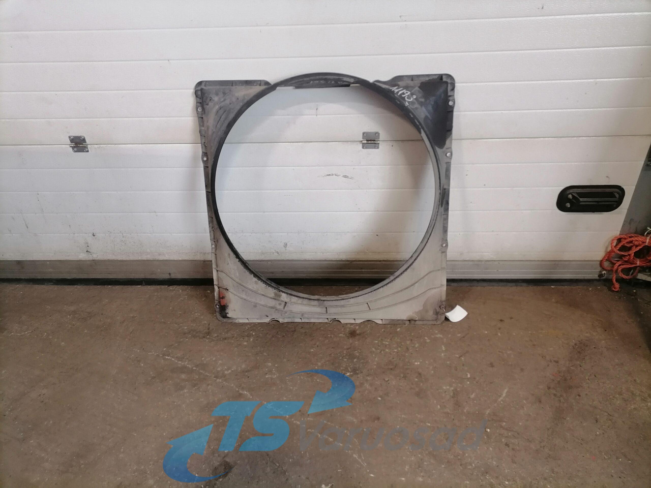 Volvo Fan shroud 20502964 - Kühler für LKW: das Bild 1 Volvo Fan shroud 20502964 - Kühler für LKW: das Bild 1