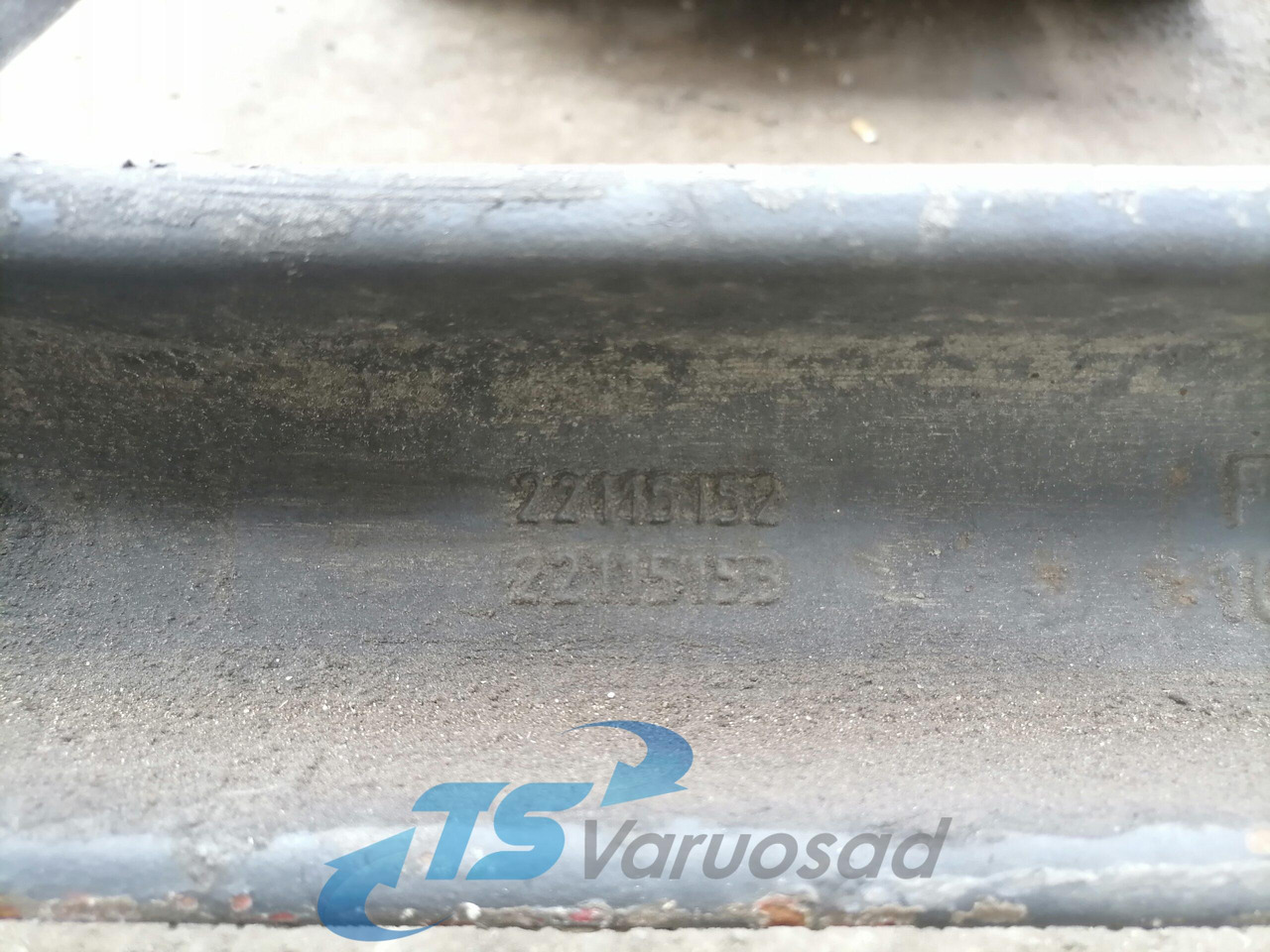 Volvo First axel housing 1026882 - Vorderachse für LKW: das Bild 5 Volvo First axel housing 1026882 - Vorderachse für LKW: das Bild 5