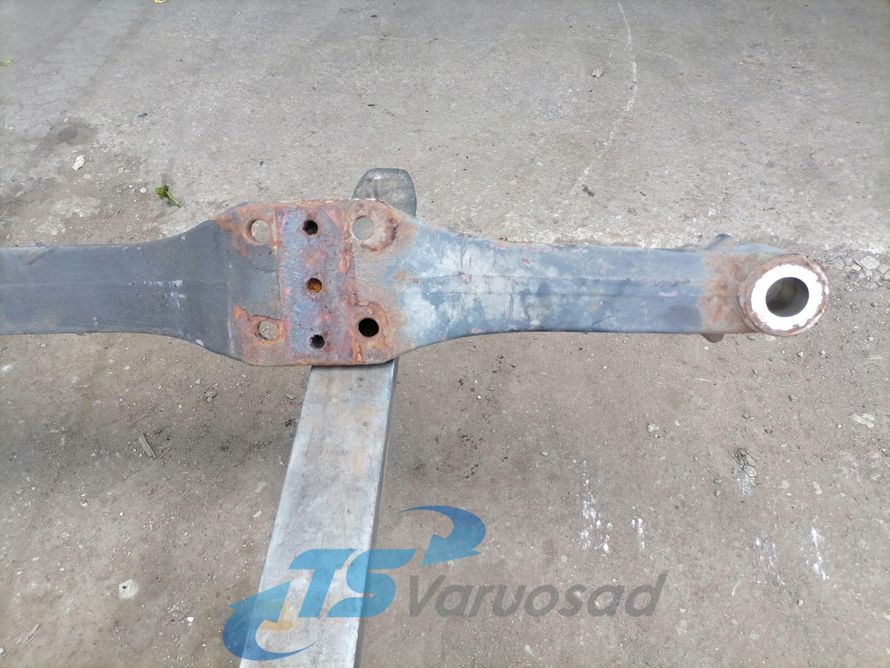 Volvo First axel housing 1026882 - Vorderachse für LKW: das Bild 4 Volvo First axel housing 1026882 - Vorderachse für LKW: das Bild 4