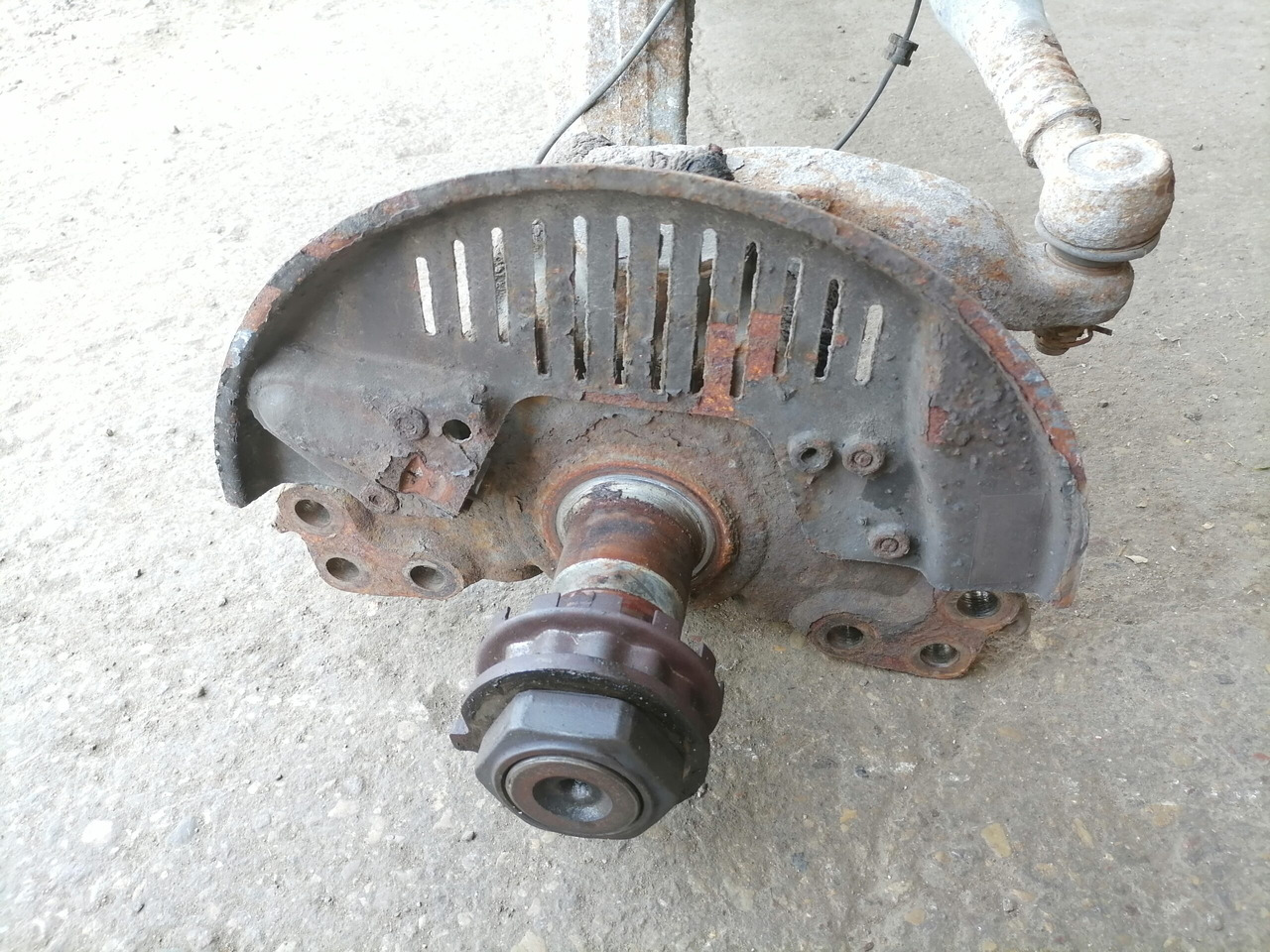 Volvo First axel housing 20399060 - Vorderachse für LKW: das Bild 4 Volvo First axel housing 20399060 - Vorderachse für LKW: das Bild 4