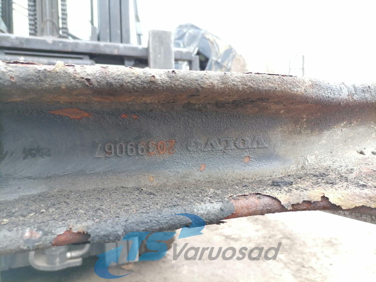 Volvo First axel housing 20399067 - Vorderachse für LKW: das Bild 2 Volvo First axel housing 20399067 - Vorderachse für LKW: das Bild 2