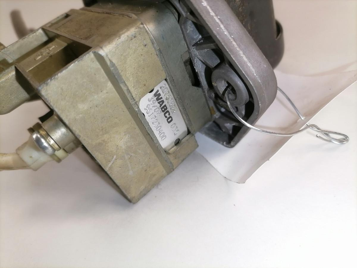 Volvo Handbrake control lever 20763929 - Universalteil für LKW: das Bild 4 Volvo Handbrake control lever 20763929 - Universalteil für LKW: das Bild 4