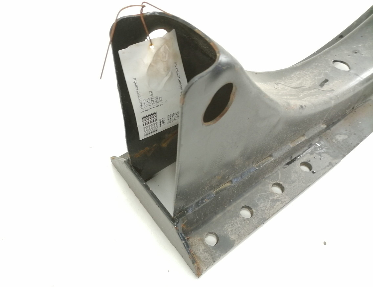 Volvo Kütusepaagi kandur, Volvo 20721537 - Kraftstofftank für LKW: das Bild 4 Volvo Kütusepaagi kandur, Volvo 20721537 - Kraftstofftank für LKW: das Bild 4