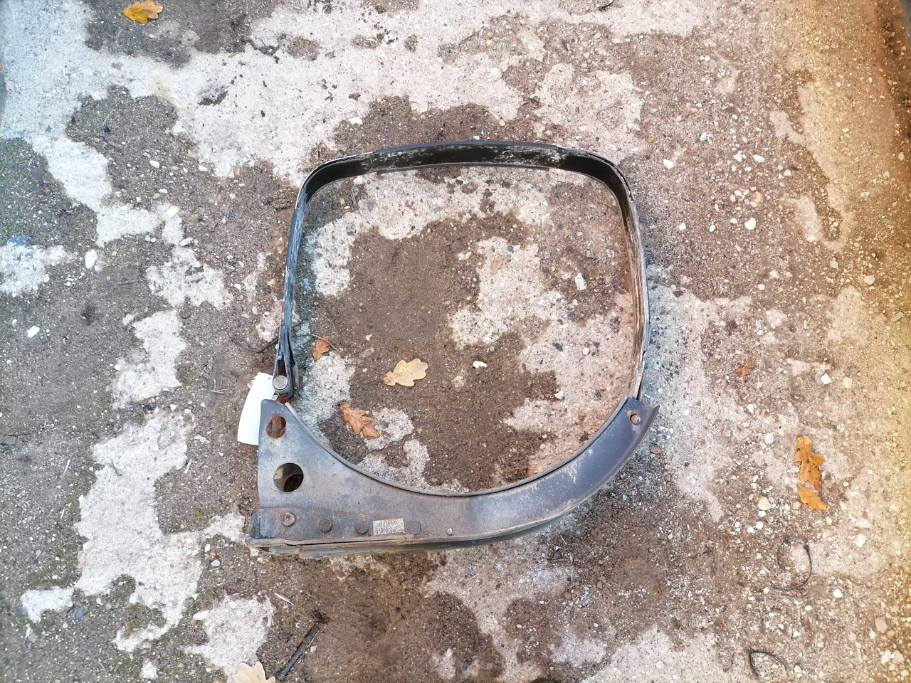 Volvo Kütusepaagi kandur, Volvo 20721537 - Kraftstofftank für LKW: das Bild 1 Volvo Kütusepaagi kandur, Volvo 20721537 - Kraftstofftank für LKW: das Bild 1