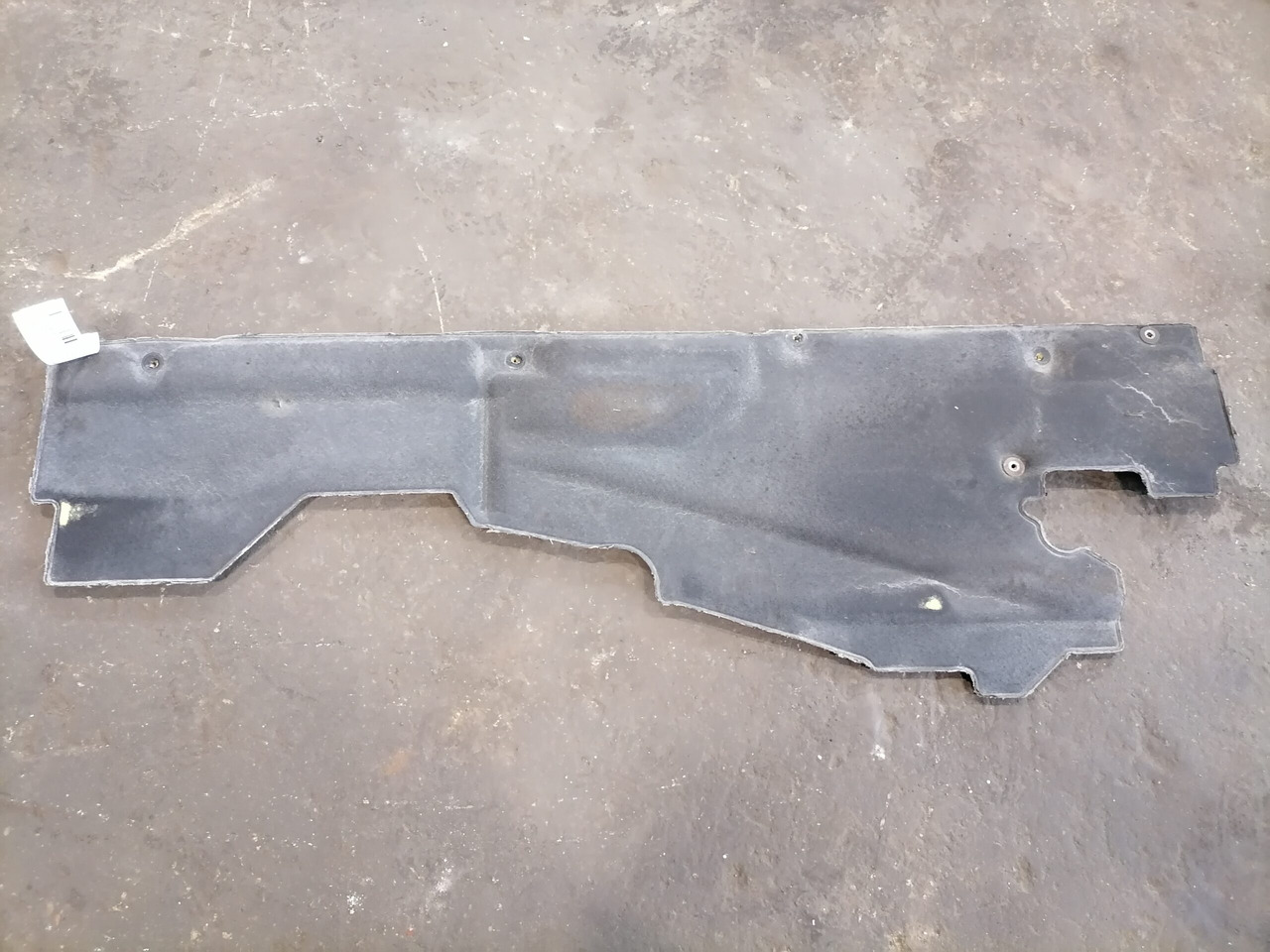 Volvo Noise reduction mat under the cab 20532507 - Universalteil für LKW: das Bild 2 Volvo Noise reduction mat under the cab 20532507 - Universalteil für LKW: das Bild 2