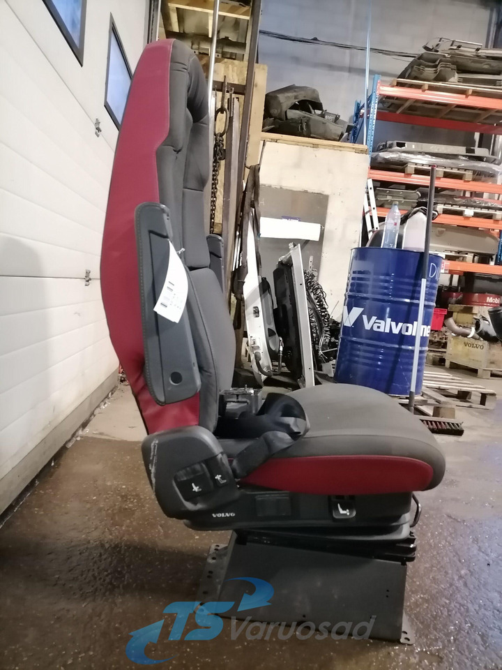 Volvo Passenger seat 21210197 - Sitz für LKW: das Bild 4 Volvo Passenger seat 21210197 - Sitz für LKW: das Bild 4