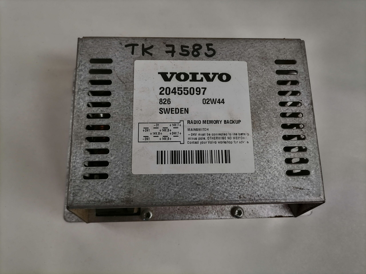Volvo Radio Memory Backup 20455097 - Steuergerät für LKW: das Bild 3 Volvo Radio Memory Backup 20455097 - Steuergerät für LKW: das Bild 3