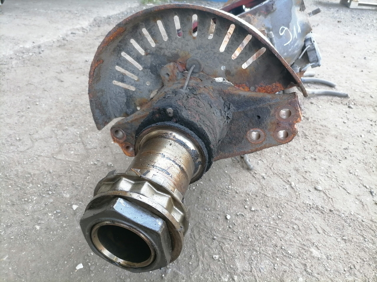 Volvo Rear axel housing 3192474 - Achse und Teile für LKW: das Bild 4 Volvo Rear axel housing 3192474 - Achse und Teile für LKW: das Bild 4