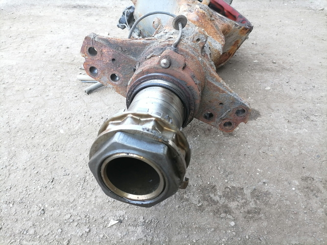 Volvo Rear axel housing 3192474 - Achse und Teile für LKW: das Bild 5 Volvo Rear axel housing 3192474 - Achse und Teile für LKW: das Bild 5