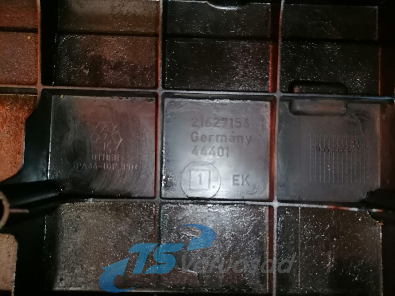 Zylinderkopf für LKW Volvo Valve cover 21627156: das Bild 6