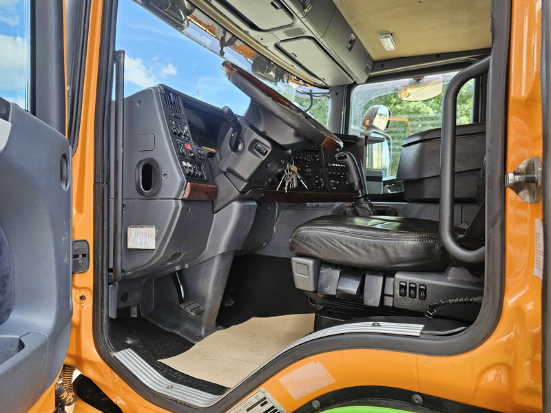 LKW Scania P420 10x4 / 150T / MANUAL GEARBOX / RETARDER: das Bild 15
