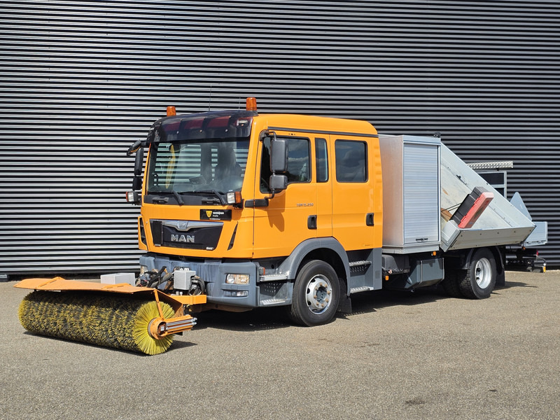 MAN TGM 15.240 BL / TIPPER / DOKA / VEEG / SWEEPER - Kipper: das Bild 1 MAN TGM 15.240 BL / TIPPER / DOKA / VEEG / SWEEPER - Kipper: das Bild 1