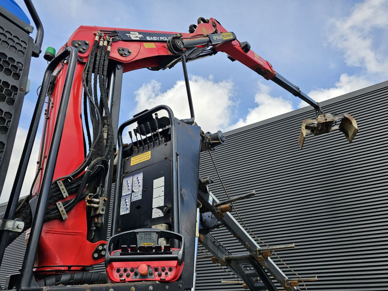 MAN TGS 35.400 / 8x4-4 / CONTAINER SYSTEM / PALFINGER Z CRANE - Seil Abrollkipper, Autokran: das Bild 2 MAN TGS 35.400 / 8x4-4 / CONTAINER SYSTEM / PALFINGER Z CRANE - Seil Abrollkipper, Autokran: das Bild 2